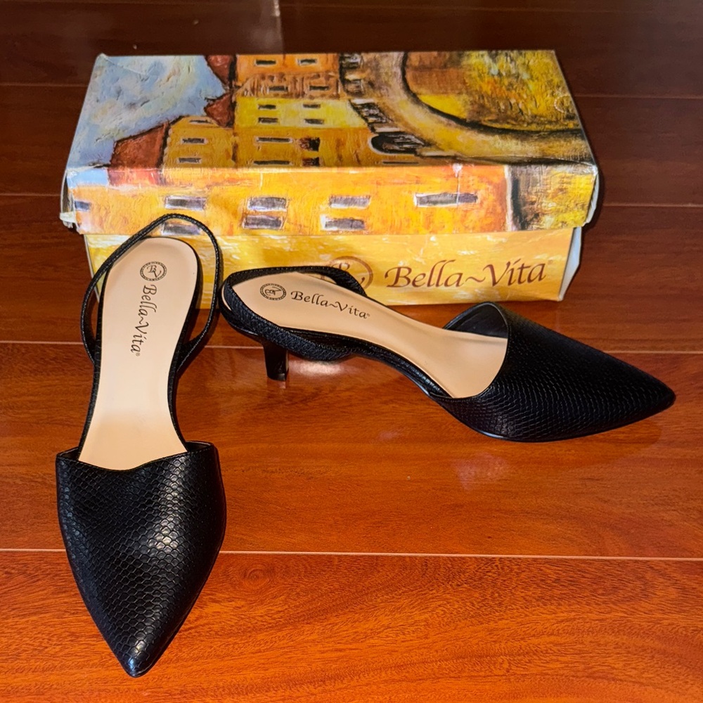 Bella Vita Black Slingback Heels